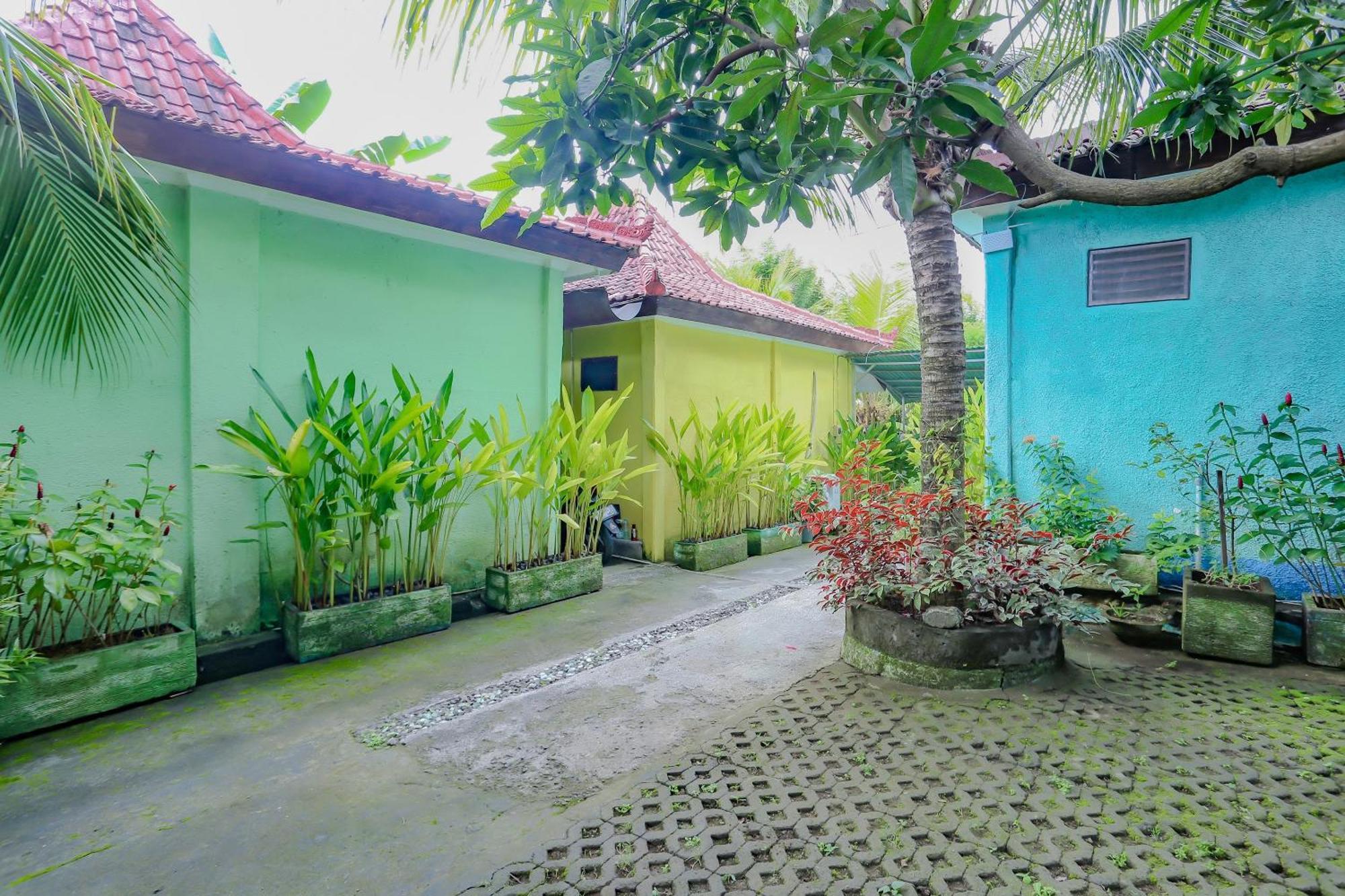 Oyo Life 90301 Hidden Village Uluwatu Jimbaran Esterno foto
